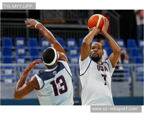 杜兰特谈末节表现强调团队合作与减压的重要性