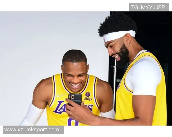 沃尔什强调队友间的沟通能提升信心并不断增强默契合作